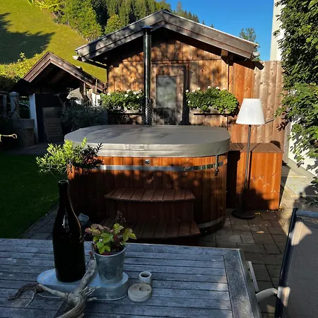 Tini House Alpesi faház *